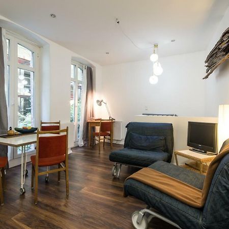 Quiet Courtyard Apartment Берлин Экстерьер фото