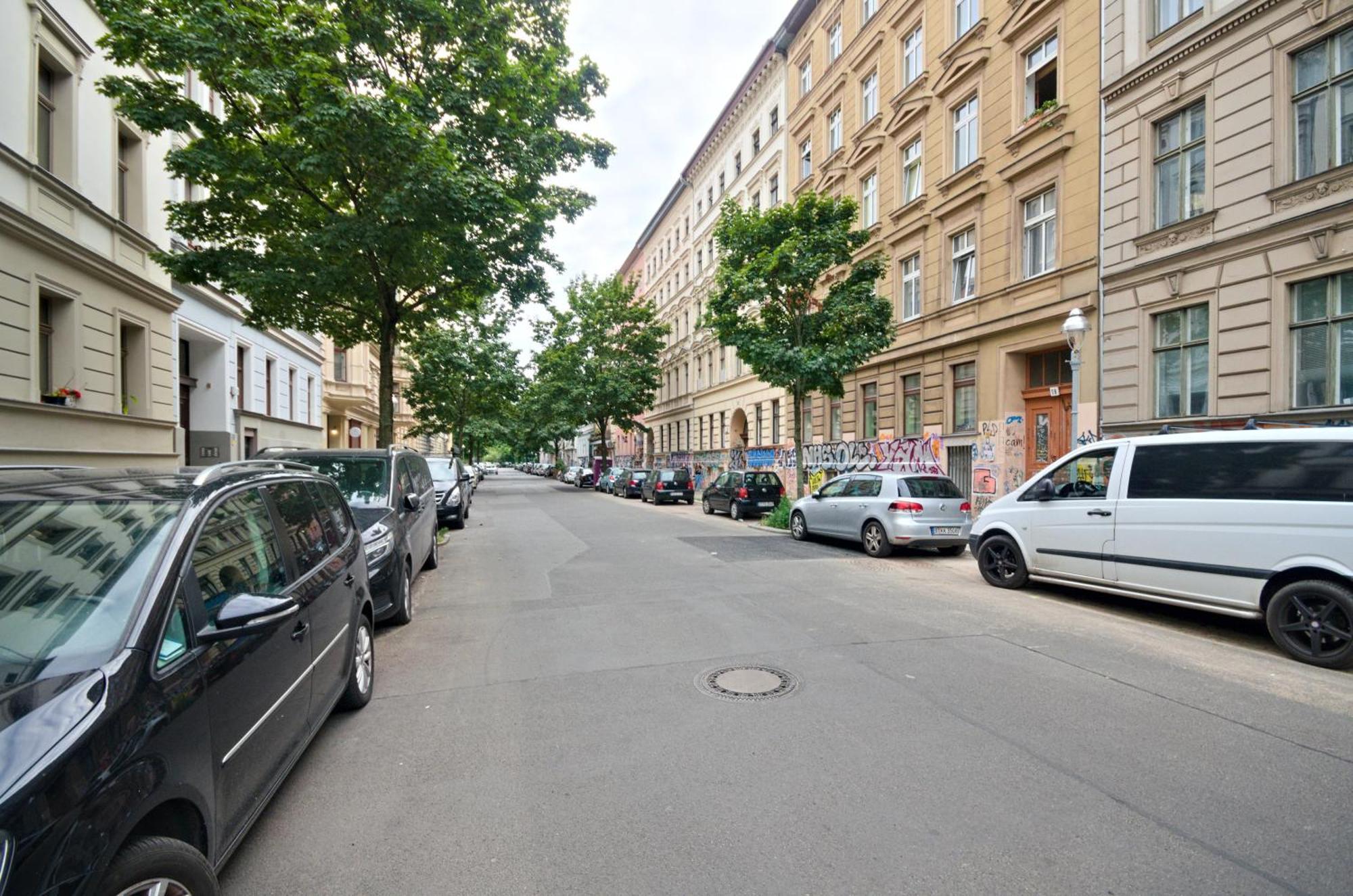 Quiet Courtyard Apartment Берлин Экстерьер фото