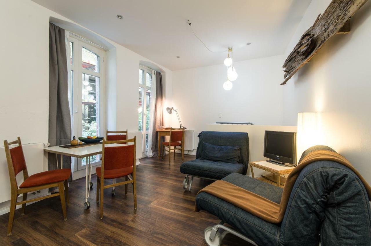 Quiet Courtyard Apartment Берлин Экстерьер фото