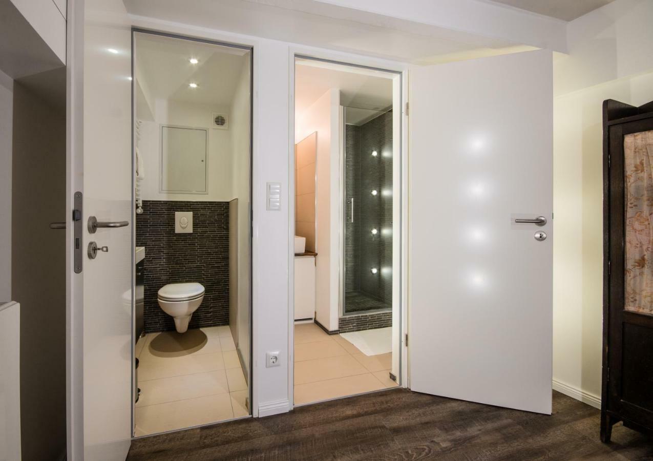 Quiet Courtyard Apartment Берлин Экстерьер фото